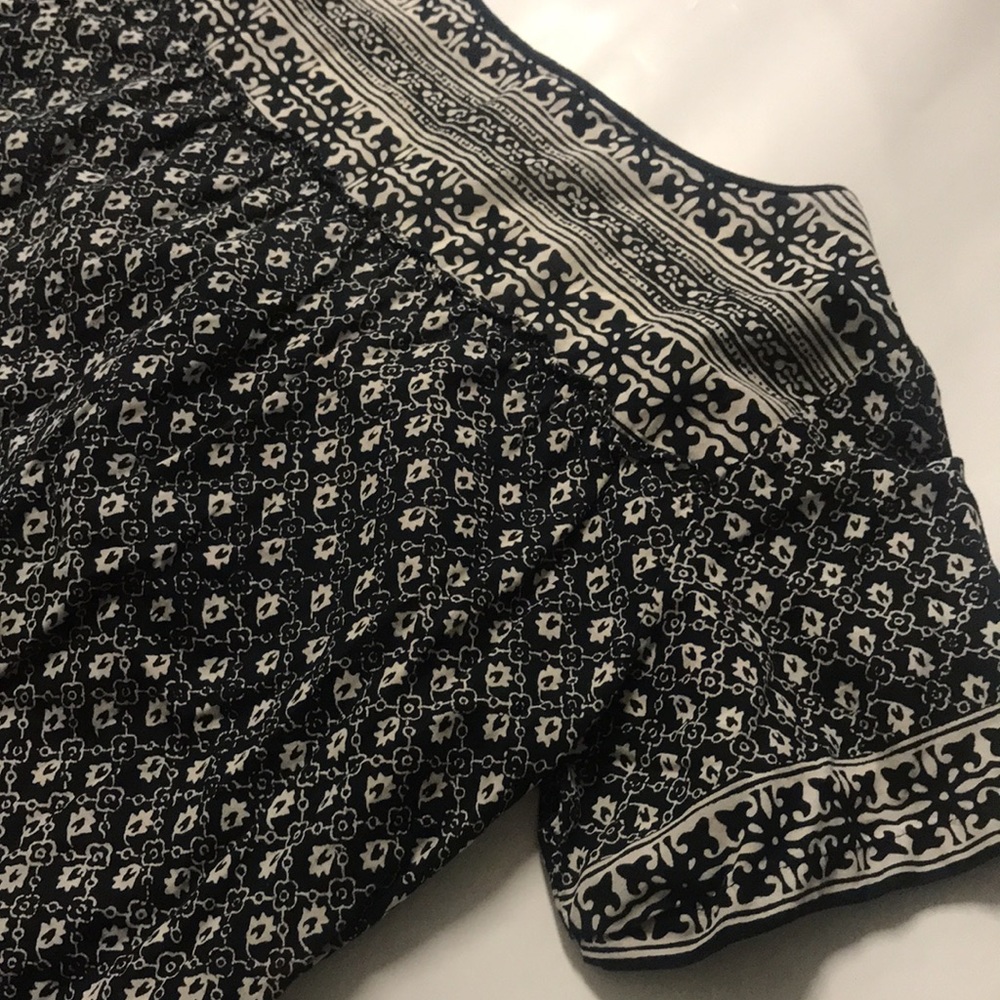 American Eagle Top Womens Size Small - Picture 9 of 9